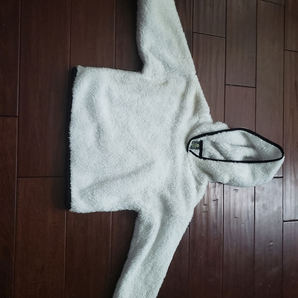 Xersion Other - White & Black Girls Fleece Hoodie
